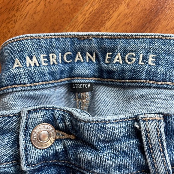 American Eagle Outfitters Blue Jeans with Distressed Details - Picture 2 of 4